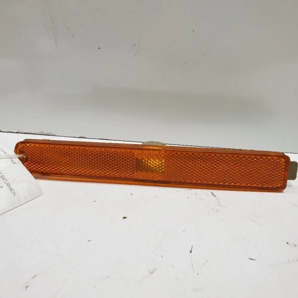 1996-1999, Saturn S Sedan, Side Marker Light Lamp, LH, Part Number - GM16521467	 - Image 1 of 4