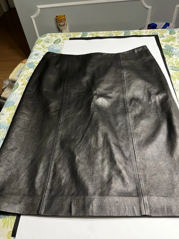 Falda lápiz Talbots 100 % cuero negro mantecosa suave forrada talla 8 precio de venta sugerido por el fabricante 249 USD Foto 1 de 4