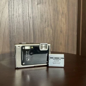 Olympus µ1030SW 10MP Waterproof Shockproof Digital Camera Compact Tested - Picture 1 of 11