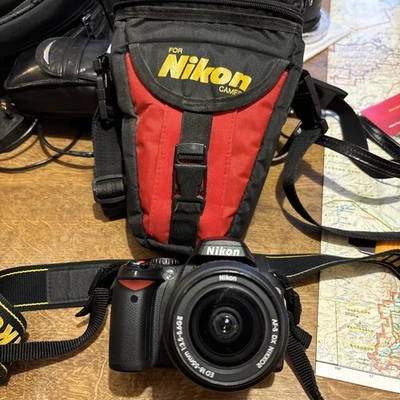 Nikon D40x Camera 10.2MP DSLR with 18-55mm Lens, case & battery - Working - Image 1 of 4
