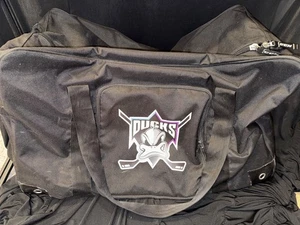 Original DISNEY MIGHTY DUCKS GAME CHANGERS CCM HOCKEY GEAR BAG PROP - Picture 1 of 17