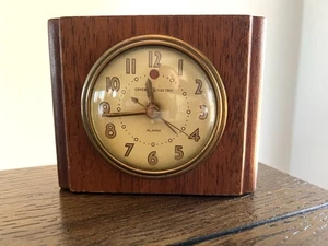 Reloj Despertador General Electric MCM Probado FUNCIONA De Colección Madera Maciza - Imagen 1 de 10
