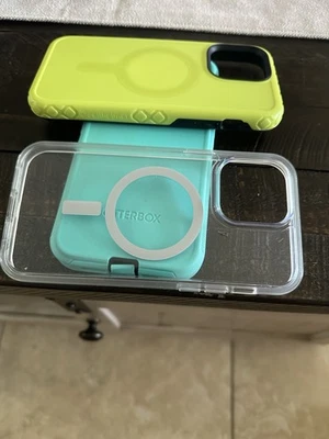 Funda Otterbox Defender Series Pro para Apple iPhone 14 Pro Max - Verde (77-88717) Foto 1 de 4