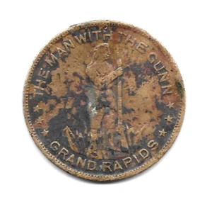 TRADE TOKEN Grand Rapids MI The Man With The Gunn Bookcases Desks St Louis Expo - Picture 1 of 4