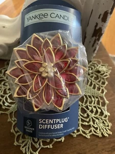 YANKEE CANDLE Poinsettia Spring Flower SCENT PLUG IN BASE Electric Diffuser - Picture 1 of 2
