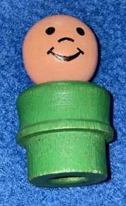 Cinturón Fisher Price Little People mediano verde niño todo madera levantado 1970-1975 - Imagen 1 de 9