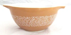 Pyrex Woodland 441 1.1/2 Pint Butterfly Bowl - Excellent - Picture 1 of 3