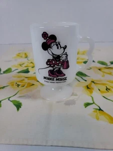 Vintage Walt Disney Minnie Mouse Coffee Footed Mug Milk Glass Anchor Hocking USA - Picture 1 of 17