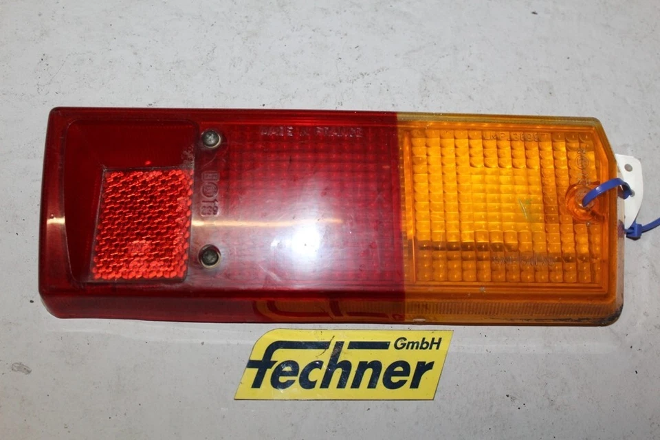 Heckleuchtenglas rechts Renault R12 12 Kombi Rückleuchte LMP3695 SAESTI70 - Imagem 1 de 1