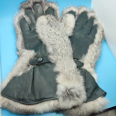 Womens Vintage 1930s/40s Rabbit Fur & Leather Gloves - English Make - immaculate - Image 1 of 4