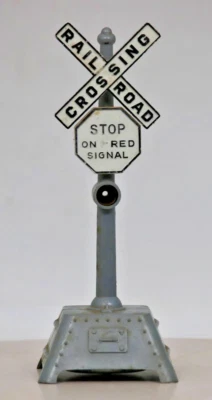 Louis Marx & Co Bell Ringing Crossing Signal #417 (R380) - Image 1 of 4