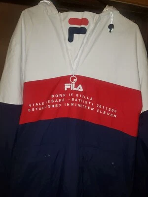 FIla Pullover Chubasquero Grande Foto 1 de 4