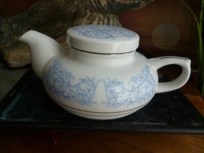 OLLA DE TÉ CON TAPA DE PORCELANA SRI LANKA DISEÑO FLORAL AZUL Y BLANCO  Foto 1 de 4