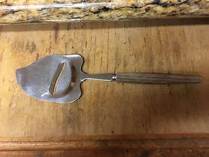 Kane Kut Cheese Slicer, Wood Handle, made in Japan - Picture 1 of 3