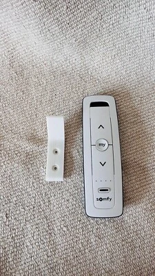 Support crochet Mural Pour Télécommande Somfy Situo 5 pure  II   5151269B - Image 1 of 4