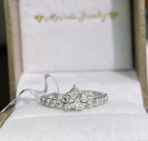 18k Solid White Gold Cute Crown Ring With Diamond Size 6 Was $2600 - Picture 1 of 9