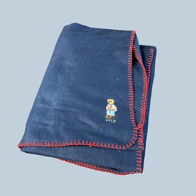Ralph Lauren Polo Bear Manta de felpa polar azul marino Foto 1 de 4