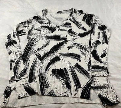 Blusa Feminina Vince Camuto Preta e Branca Decote V Sem Mangas Tamanho Médio - Imagem 1 de 4