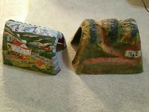 lot 2 model train tunnels American Flyer 249? 13x11x9" & Marx metal 11x9x7" - Picture 1 of 11