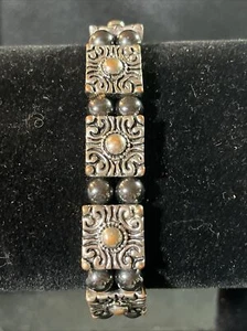 Stretchy Bracelet With Metal Squares And Hematite Beads 4-5 - Picture 1 of 5