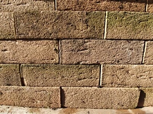 Reclaimed Y1 New Old Stock 90p each yellow textured bricks packs in stock now - Picture 1 of 4
