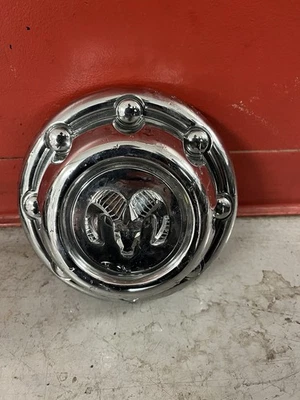 DODGE RAM 2500 3500 3/4 TON CHROME CENTER HUB CAP 94 95 96 97 98 99 00 01 02 #1 Foto 1 de 4