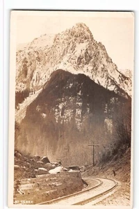 Postal Mt Index Washington RPPC vías de ferrocarril vista a la montaña AZO c1910s - Imagen 1 de 2