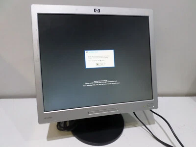 PC cliente ligero Wyse C10LE con monitor HP 1706 - 128 MB Flash, 512 MB RAM, C7 1 GHz Foto 1 de 4