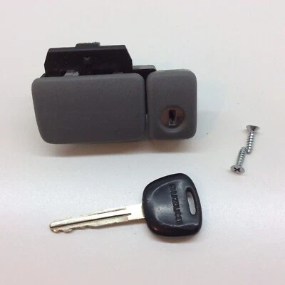 Suzuki Grand Vitara XL7 2003-2006  Glove Box 03 04 05 06 Latch Handle oem Key - Image 1 of 4