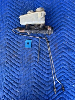 1986-1993 Volvo 240 244 245 Brake Master Cylinder & Reservoir ABS OEM #3771E - Image 1 of 4