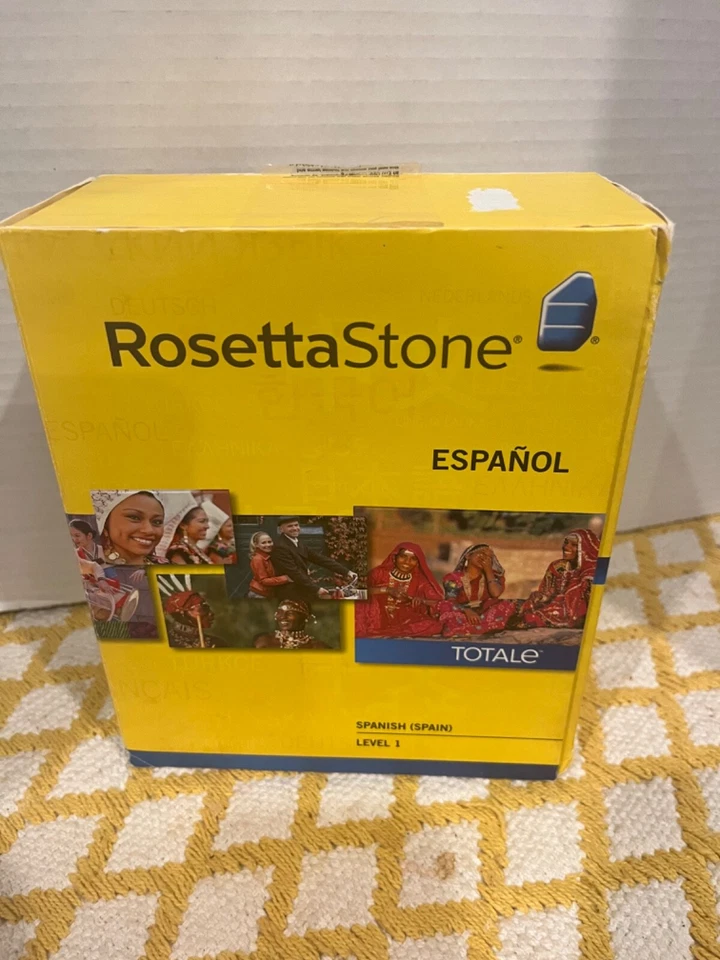 Rosetta Stone Spanish (Lat Am) v4 Totale Lvl 1-5 by Rosetta Stone Staff (2010, DVD)