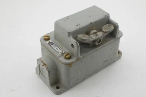 GE CR2940AJ201A Switch - Picture 1 of 4