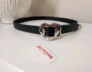 Cinturón True Religion Plateado Hebilla Corazón Mujer Imitación Cuero Cinturón Negro Talla M/L - Imagen 1 de 7
