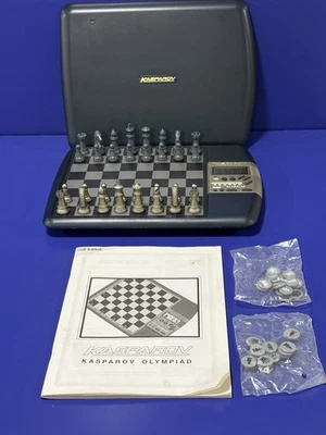 Computadora de ajedrez Saitek Kasparov Olimpiada ©️1991. Foto 1 de 4