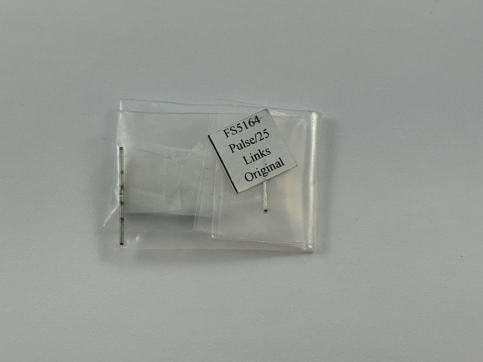 全新 Fossil Link FS5164 不锈钢硅胶 — 第 1/1 张图片