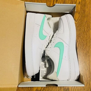 Nike Air Force 1 Low Green Glow Women's 11.5 New in Box - Picture 1 of 6
