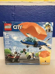 LEGO City 60208 Sky Police Parachute Arrest Retired Set New Sealed Damaged Box - Picture 1 of 6