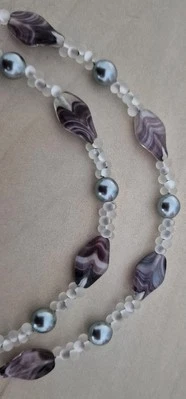 Kette Collier Unikat Handarbeit weiß silber flieder lila gedrehte Perlen 49 cm - Bild 1 von 4