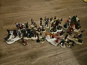 22! Christmas Miniatures For Village Or Train Display ๐ - Picture 1 of 8