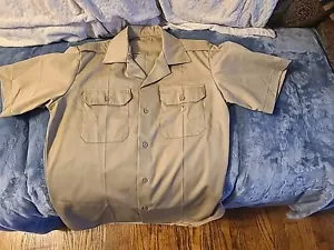 Khaki Military Shirt Mens Medium Army Tan 445. DSA100-77-C-0364 - Picture 1 of 4