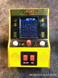 Pac-Man Color Arcade Classics LCD Retro Yellow Mini Cabinet Game (C13B3) - Picture 1 of 8