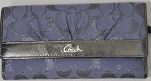 coach wallet midnight blue/black 7.75"x4" with shimmer tri-fold button shut - Picture 1 of 10