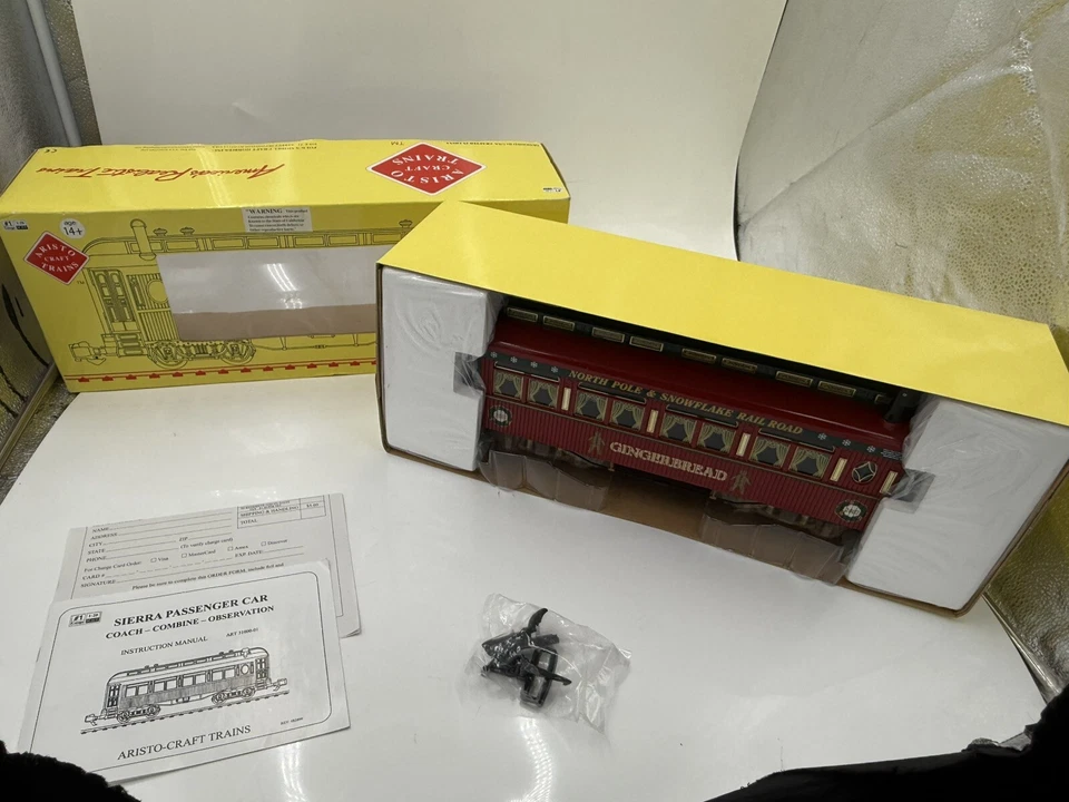 ARISTO-CRAFT North Pole & Snowflake Gingerbread Passenger Car 👀🎄🚂 - Image 1 of 4
