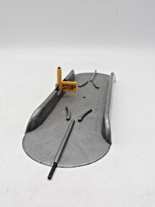 Schuco Varianto  3010/16  -  Haltestelle mit Stoppschild  /  TIP TOP - Bild 1 von 4