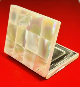 Vintage Mother of Pearl Mirrored Compact - Picture 1 of 9