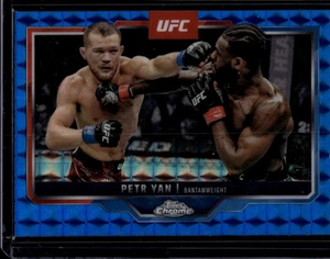 Topps 2025 cromado UFC Petr Yan #116 azul geométrico/99 - Imagen 1 de 2