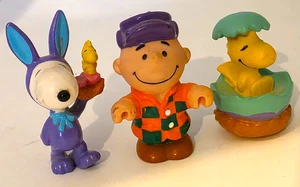 Vintage Peanuts Snoopy Easter Bunny Charlie Brown Woodstock Egg Toy Figures - Picture 1 of 10