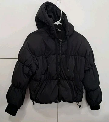 H & M разделенный черный пуховик пальто куртка молнии с капюшоном размер XS очень маленький укороченный? - Изображение 1 из 4