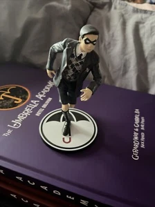 Umbrella Academy #5 Five Figure Replica Vintage Style 7" WITH BOX - Picture 1 of 1