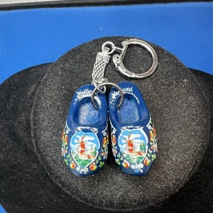Vtg Key Chain Key Ring Mini Wooden Dutch Shoes Holland Painted Floral Windmill - Picture 1 of 14